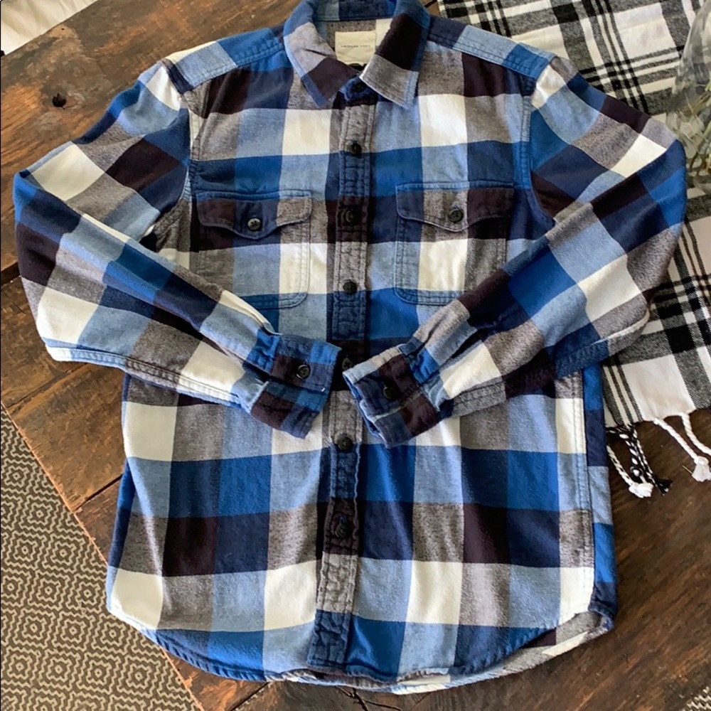 Blue, Black, White American Eagle Plaid Super Soft Flannel